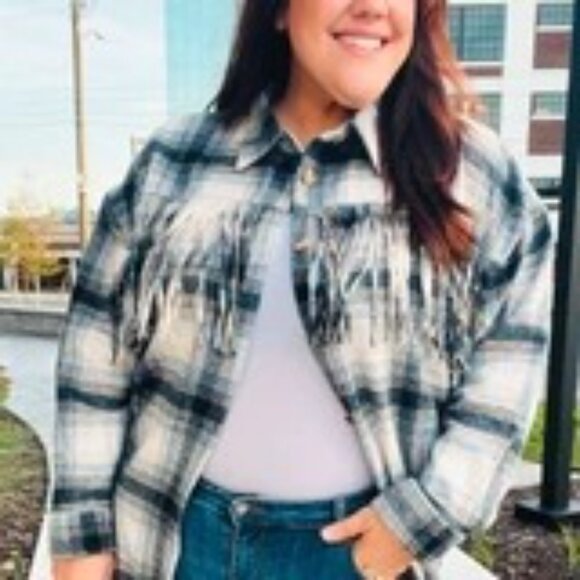 *NEW* Haptics Beige & Navy Plaid Fringe Shacket - Small - Western Cowgirl Cabin - Picture 2 of 10